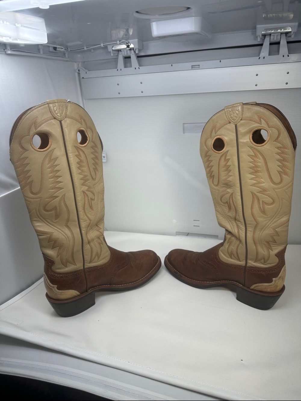 Ariat Boots Size 9.5D - Picture 4 of 8